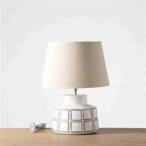 Top sale hotel living room elegant grid relief pattern resin vintage table lamps for home decor