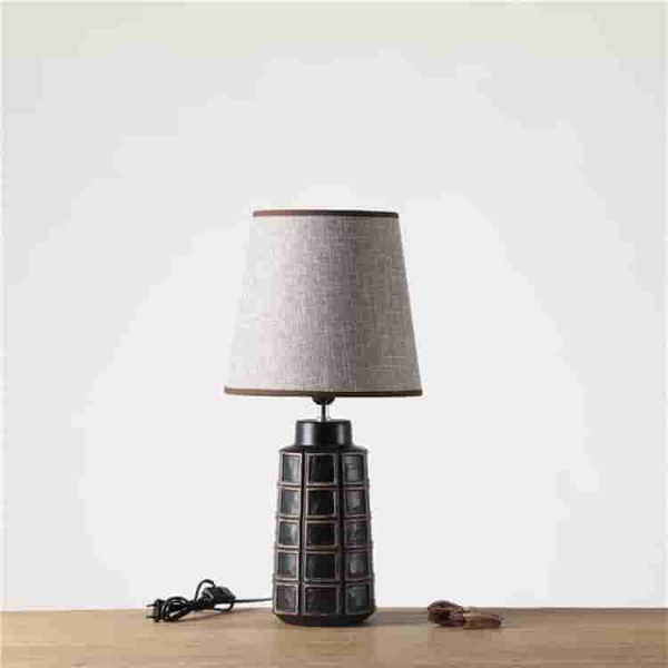 Traditional Home Hotel Living Room Decor Vintage Fabric Shade Carved Resin Table Lamp