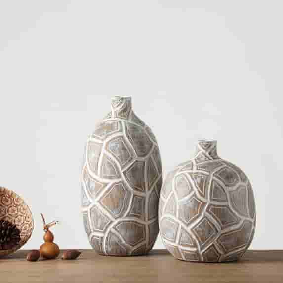 Minimalist Ins Home Decoration Interior Accessories Table Top Vase Resin Crafts Flower Vase For Home Decor