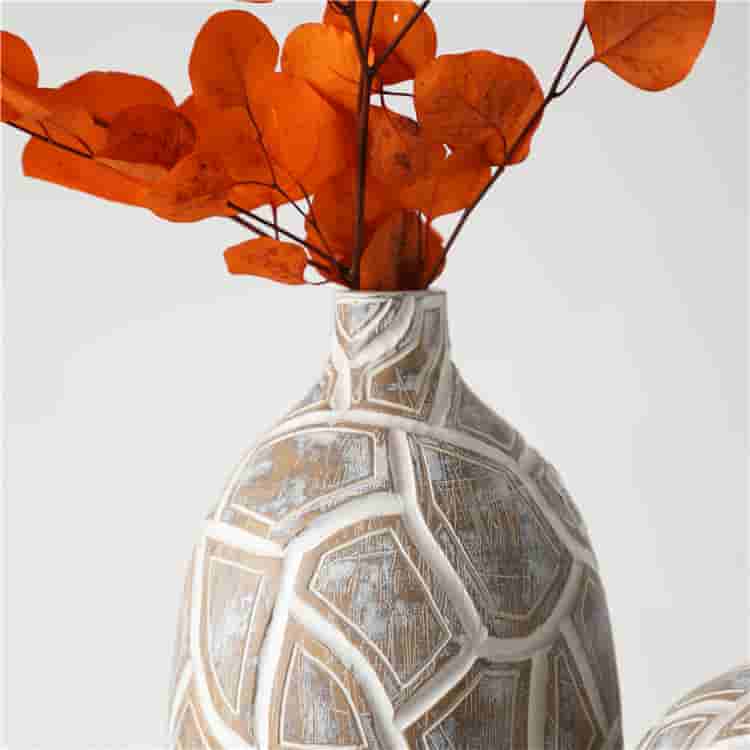 Minimalist Ins Home Decoration Interior Accessories Table Top Vase Resin Crafts Flower Vase For Home Decor
