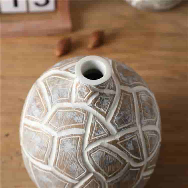 Minimalist Ins Home Decoration Interior Accessories Table Top Vase Resin Crafts Flower Vase For Home Decor