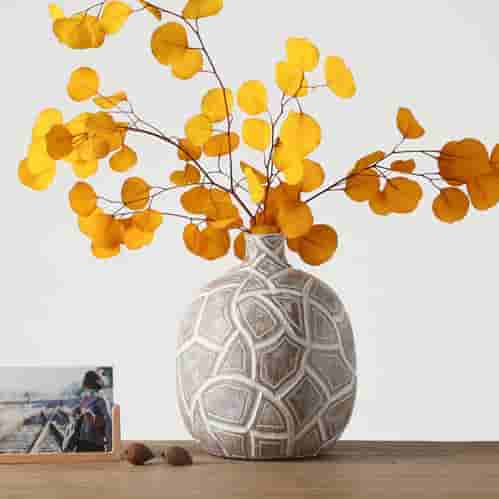 Minimalist Ins Home Decoration Interior Accessories Table Top Vase Resin Crafts Flower Vase For Home Decor