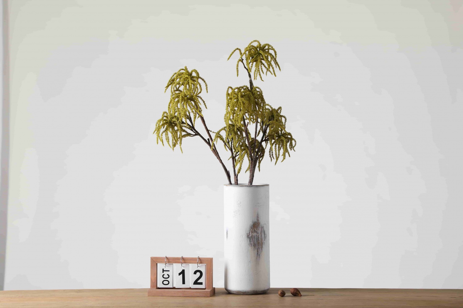 Modern Hotel Nordic Handmade Home Decoration Ornaments White Art Vase Resin Vase For Home Decor