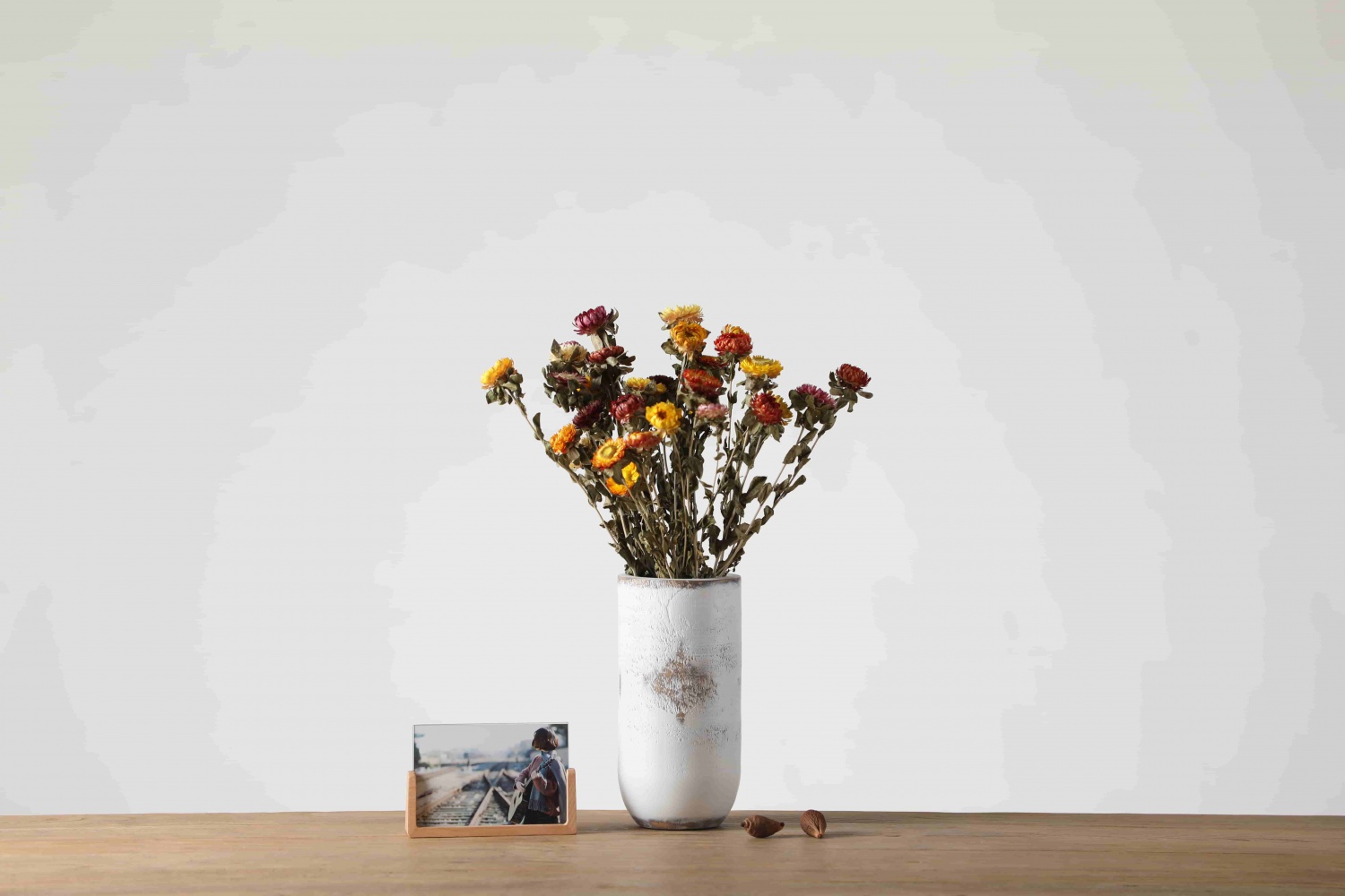 Modern Hotel Nordic Handmade Home Decoration Ornaments White Art Vase Resin Vase For Home Decor