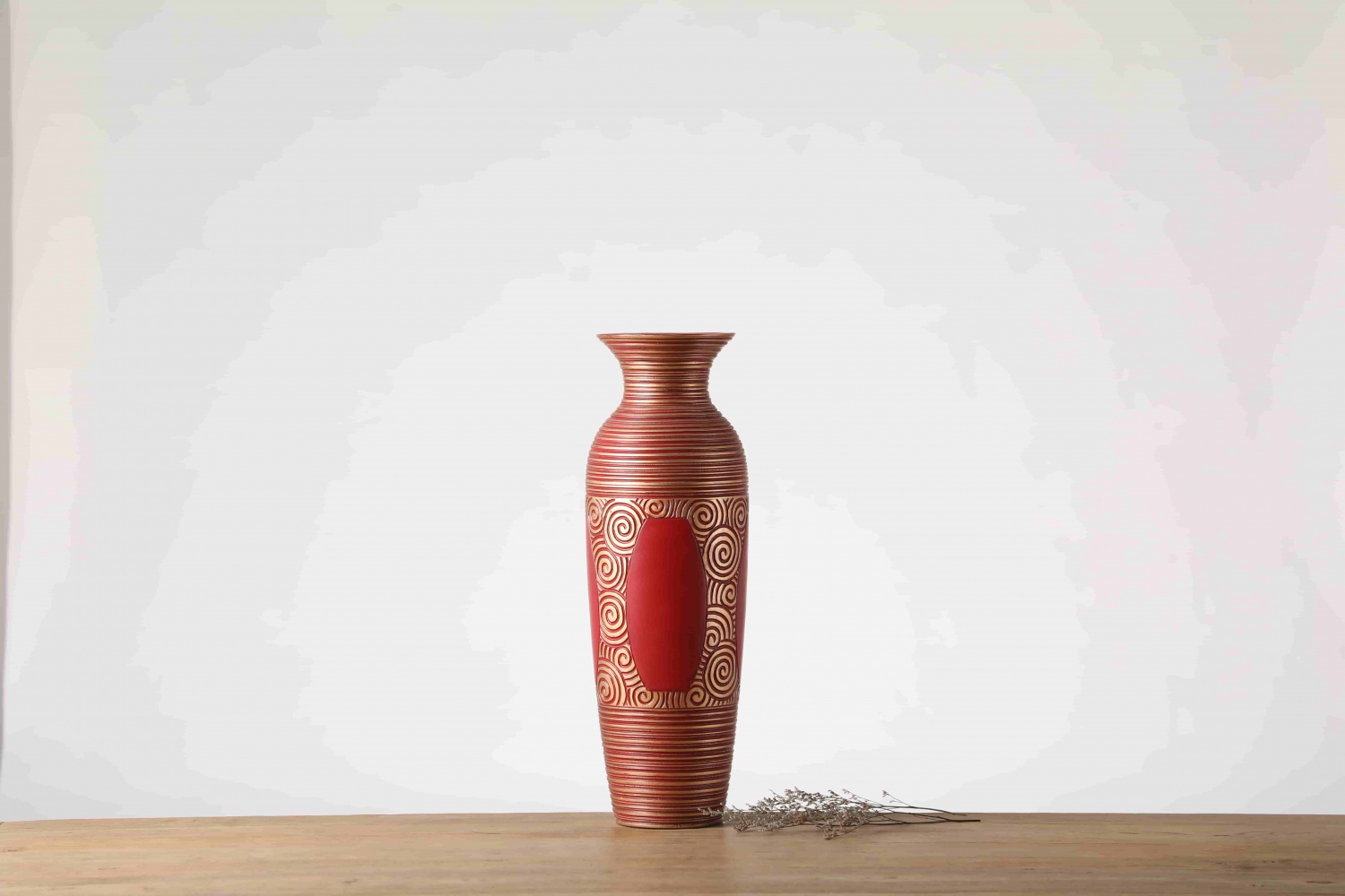 Creative embossed design red modern design resin table top nordic flower vases for home decor