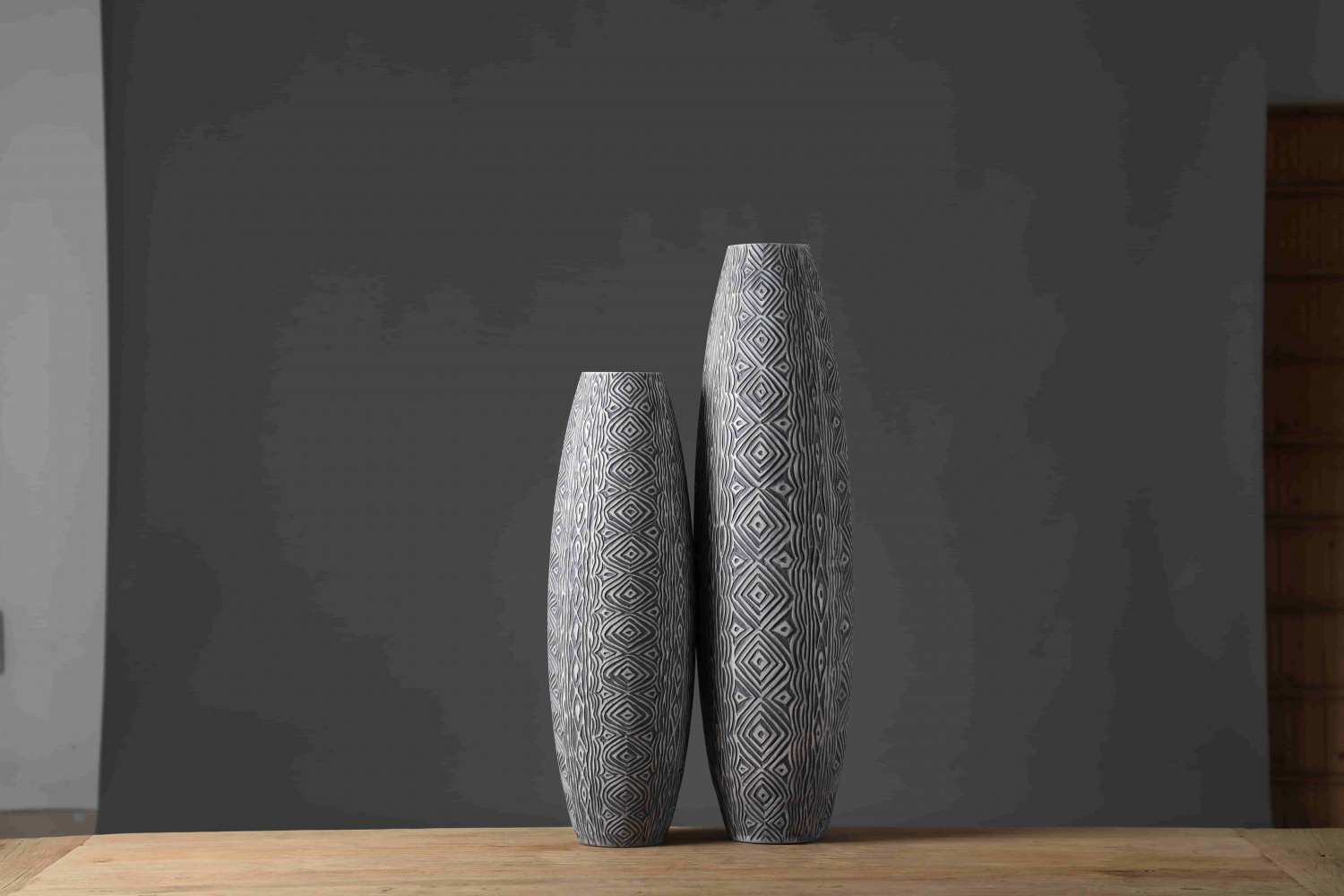 Modern quality home decoration design vases tabletop resin flower vases for home decor