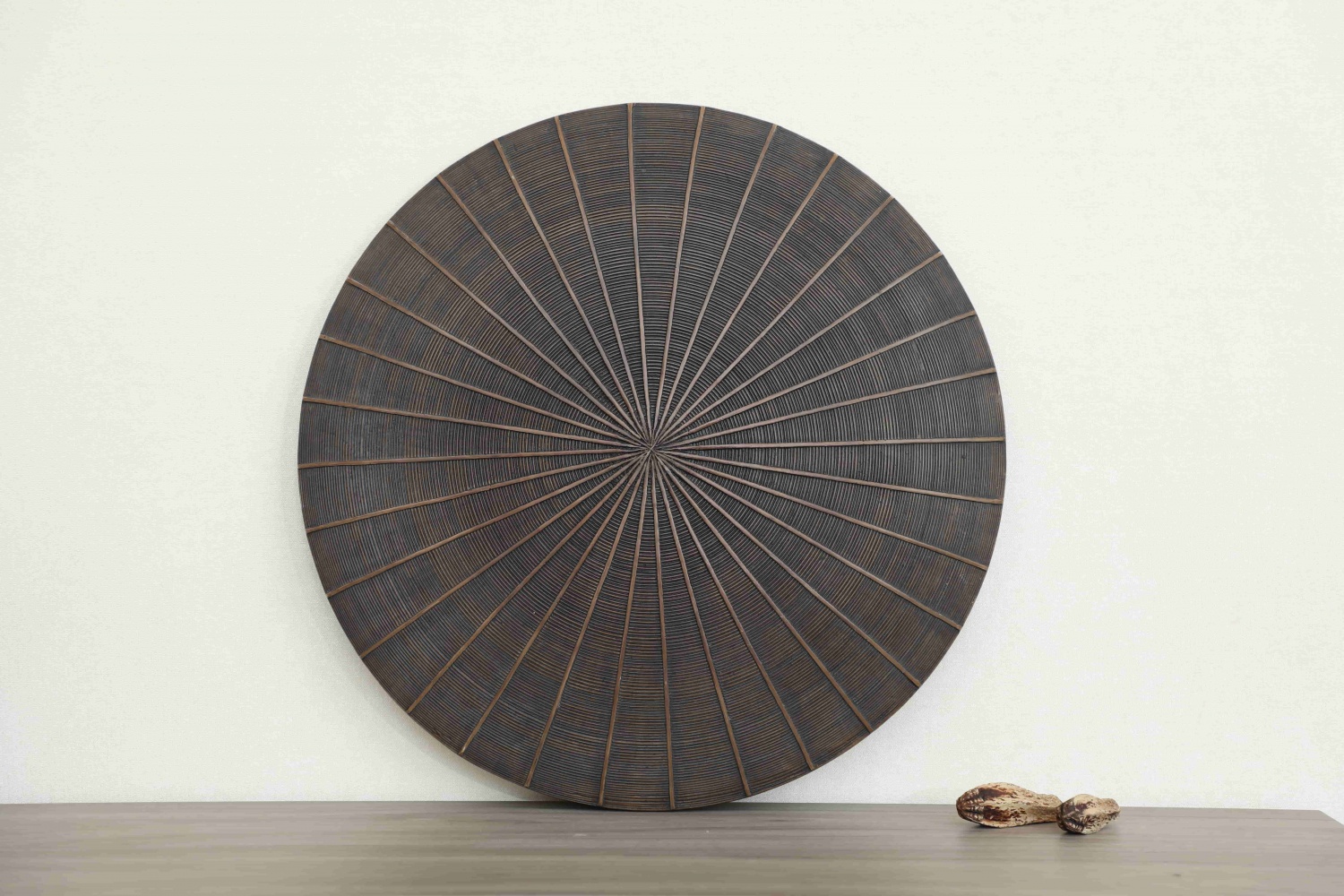 Wholesale quality home decorations wall hung resin crafts creative design round shape wall decoration