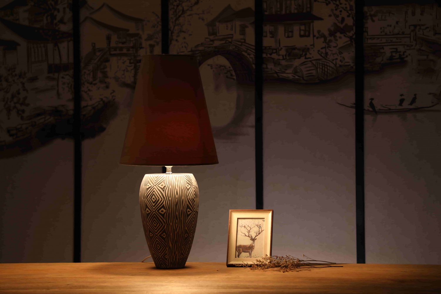 Eco-friendly material amazon hot resin crafts home decor bedside lamp home goods decorative desk lamp nordic resin table lamp