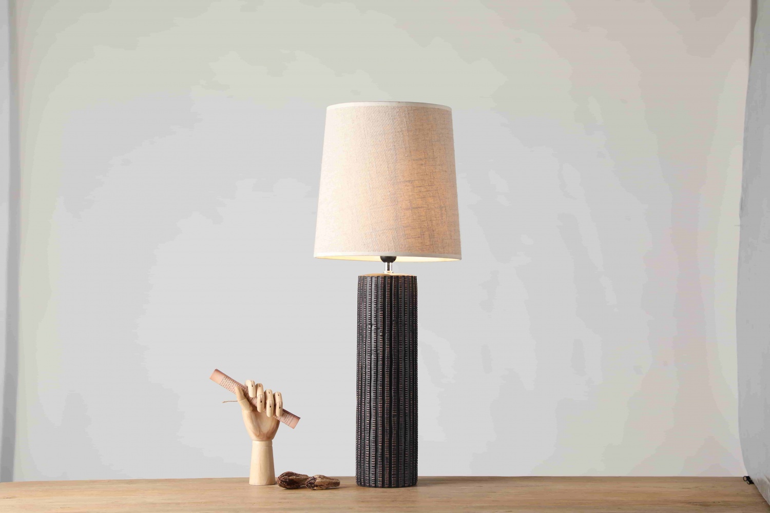 Interior Lighting Modern Home Decor Luxury Resin Wood Desk Resin Bedroom Light Table Lamp for Hotel
