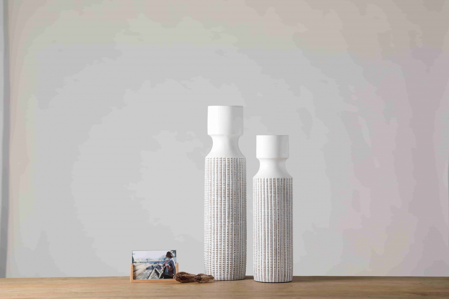 Minimalist decor ornaments decorative resin vase home decoration vases interior handmade nordic white vase