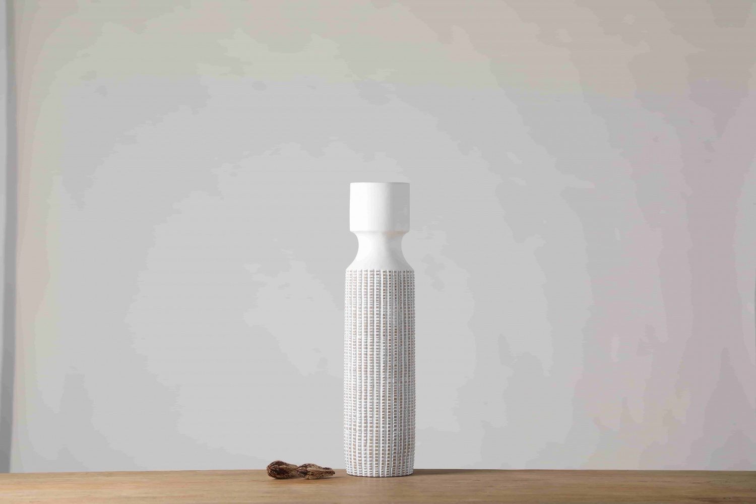 Minimalist decor ornaments decorative resin vase home decoration vases interior handmade nordic white vase