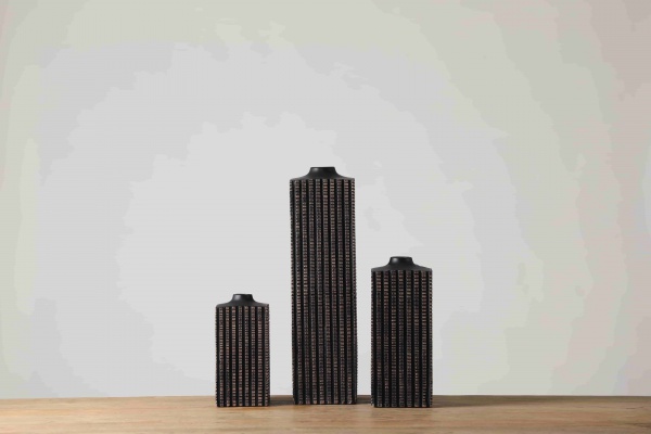 Wholesale Handmade Nordic Black Resin Flower Vase Home Accessories Ornaments Resin Art Decor Flower Vase Home Art Resin Vase