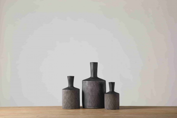 Nordic Style Retro Home Sculpture Resin Vase Art Home Decoration Pieces Office Table Decor Flower Vase For Home Decor
