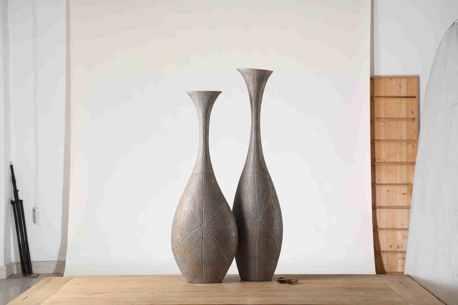 Modern handcraft retro design tall floor vases retro resin crafts floor flower vase for home decor
