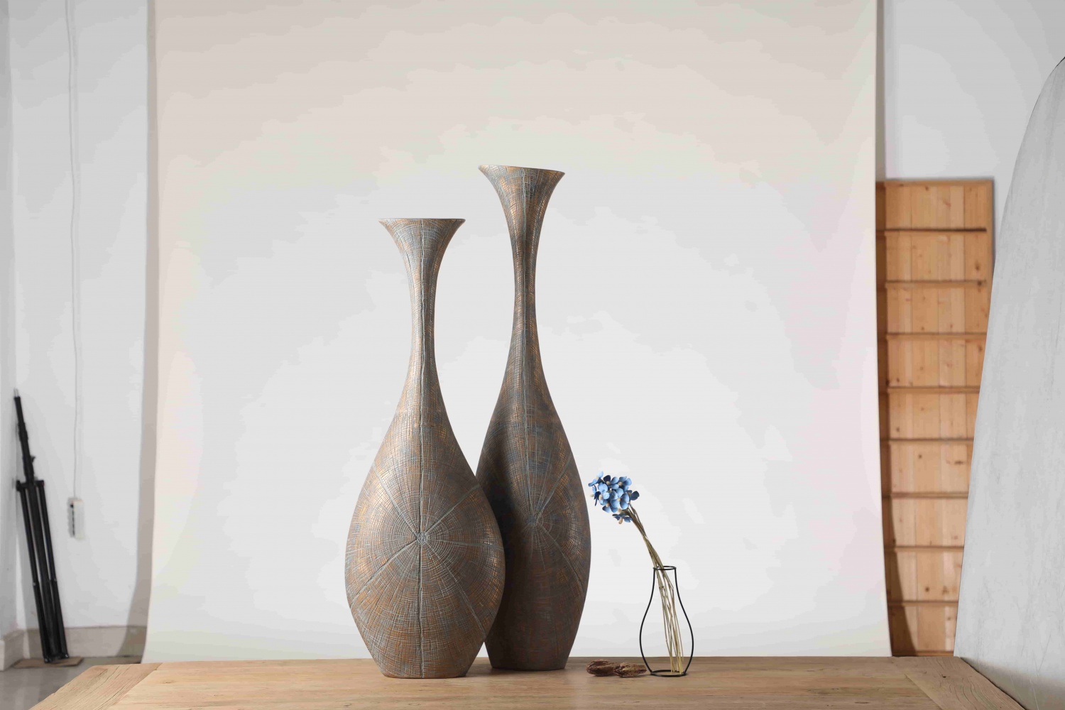 Modern handcraft retro design tall floor vases retro resin crafts floor flower vase for home decor