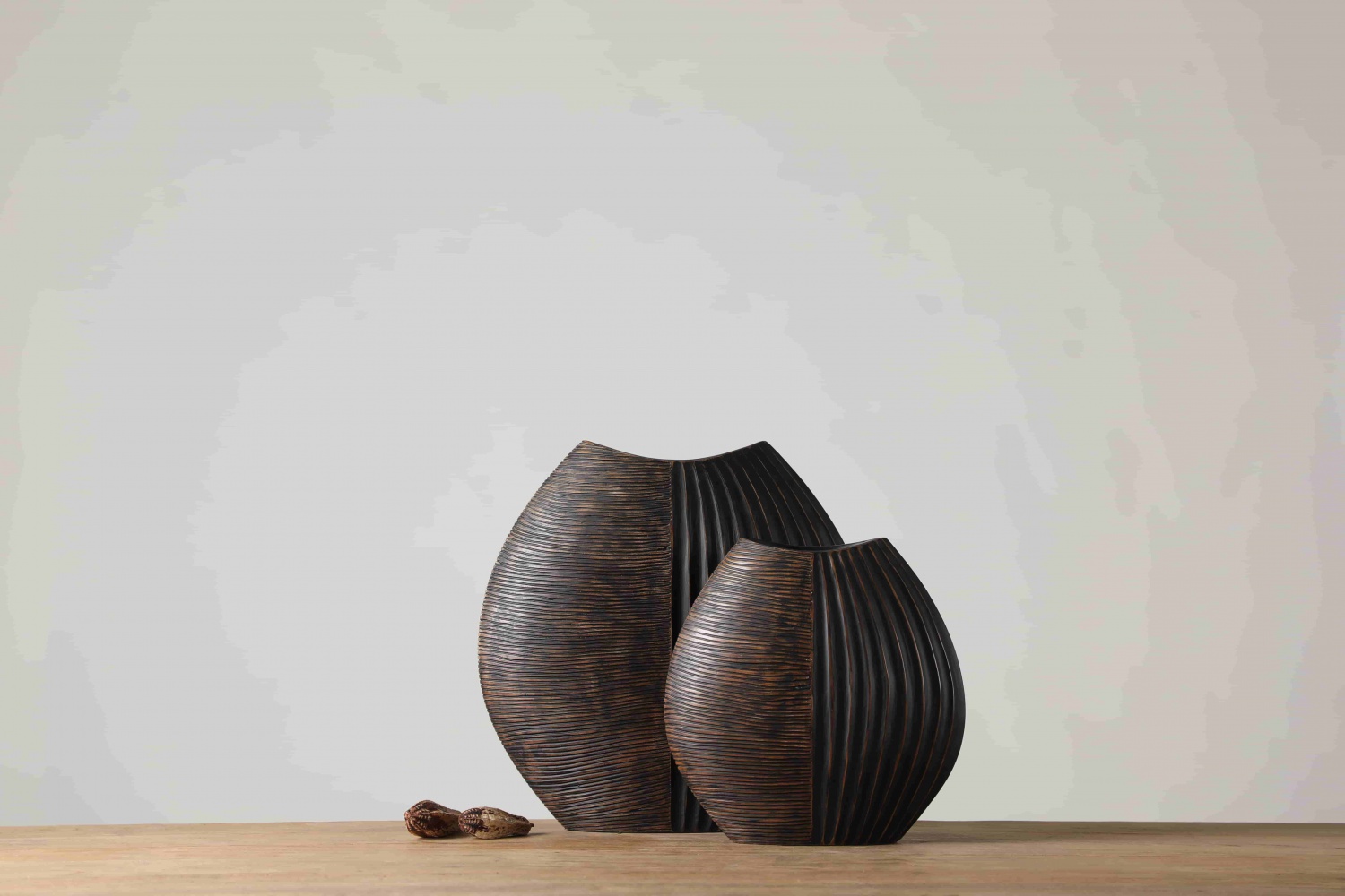 Modern minimalist art decoration resin craft table top black vase resin flower vase for home decor