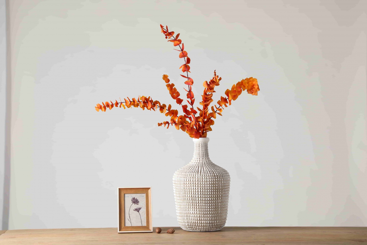 Nordic Style Retro Home Decoration Flower Arrangement Vase Home Decoration Pieces Office Table Decor Resin Flower Vase