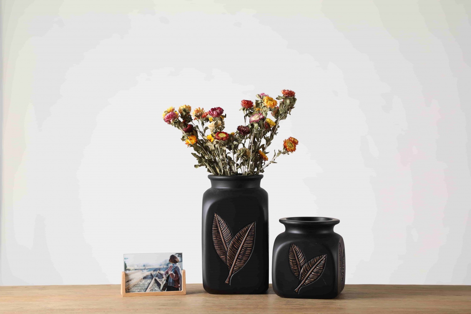 Nordic creative black art floreros crafts vase ornaments home decor resin vases