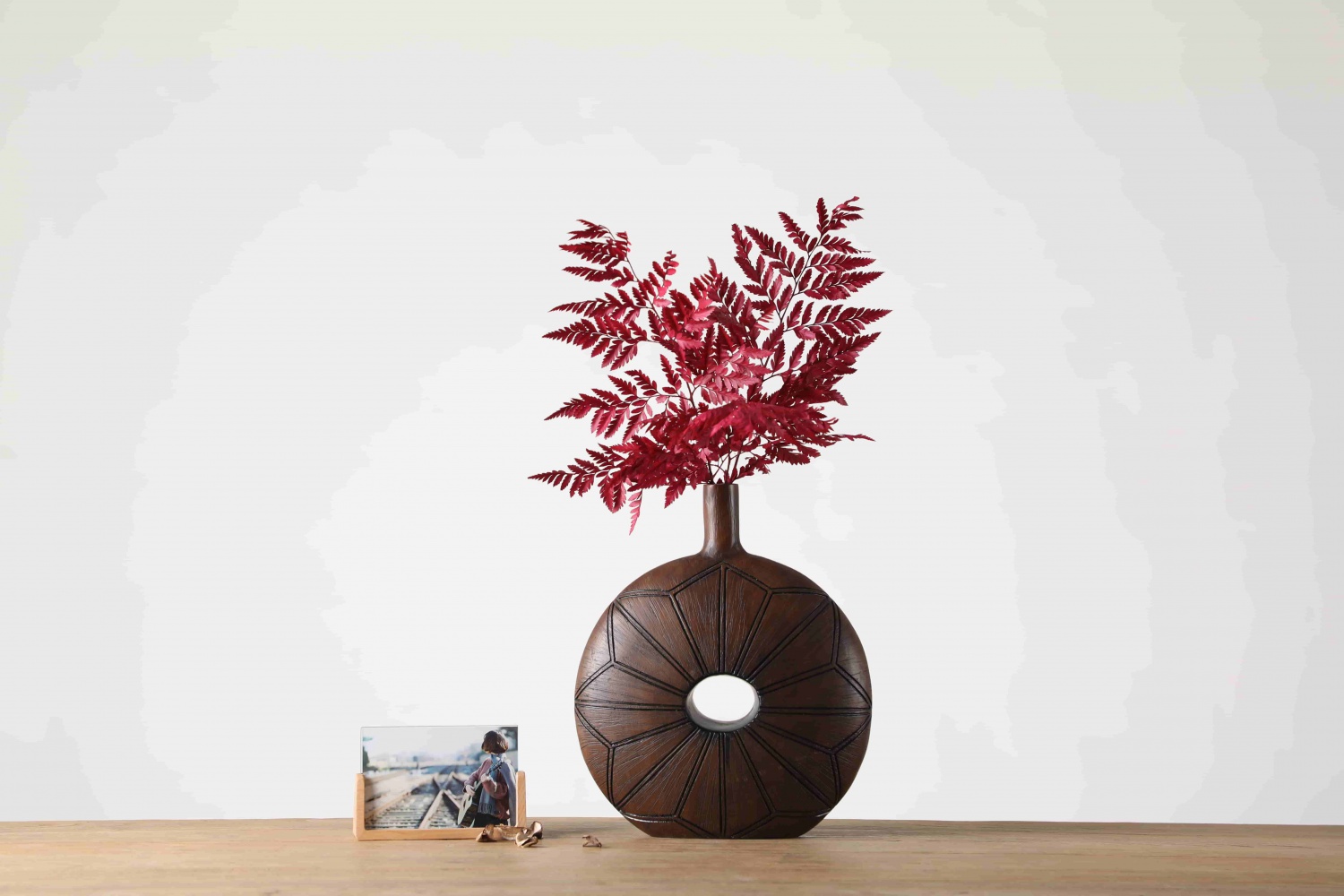 Wholesale resin craft minimalist home decor handmade resin vase nordic flower vase for home office decor