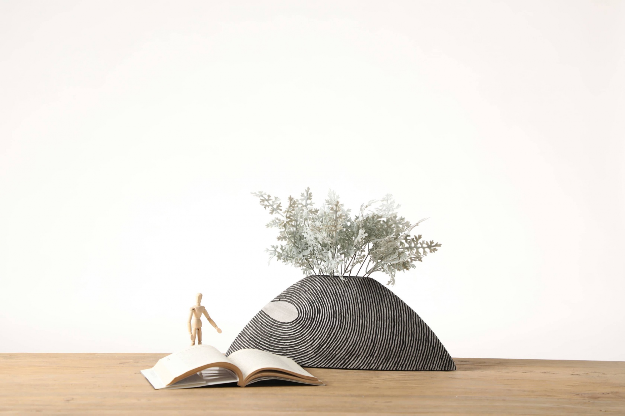 New Products Handmade Resin Crafts Vase Nordic Home Decoration Table Decoration Resin Vase