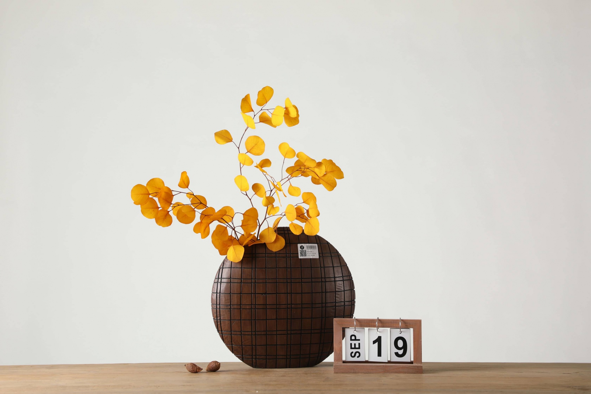 Modern Luxury Living Room Restaurant Home Decoration Pieces Table Top Ornaments Vases Decor Nordic Home Decor Resin Flower Vase