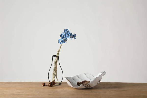 Nordic style white heart shaped leaves textured resin craft