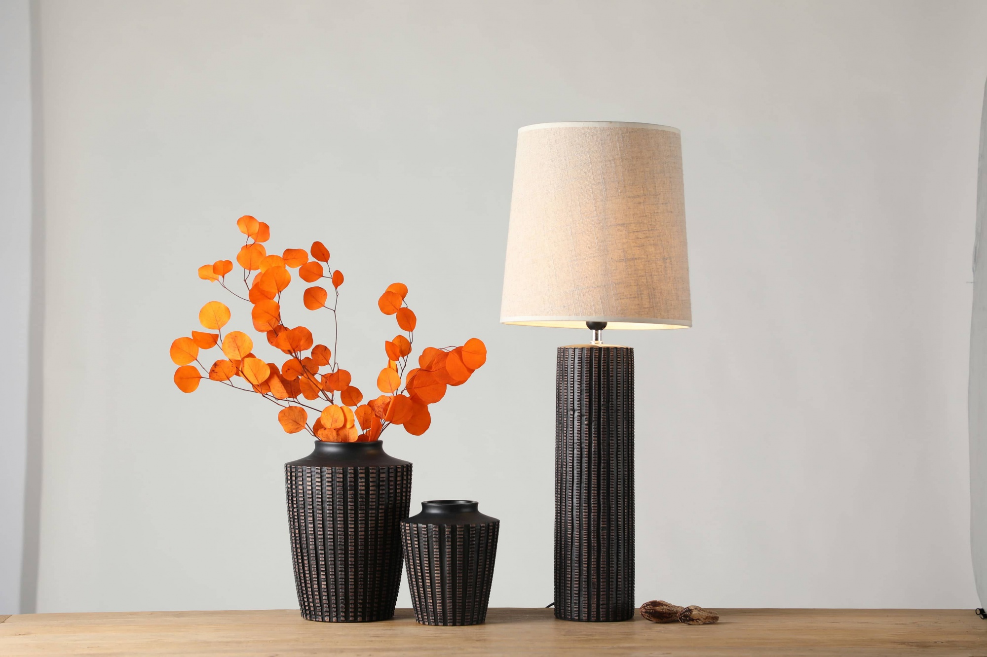 Minimalist Living Room Decoration Nordic Black Table Top Vase Resin Craft Home Decor Art Vase