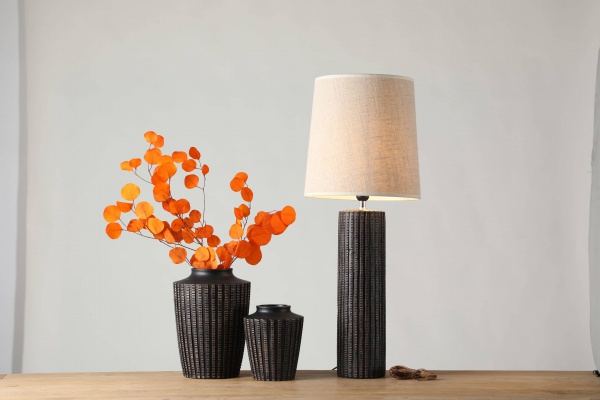 Minimalist Living Room Decoration Nordic Black Table Top Vase Resin Craft Home Decor Art Vase