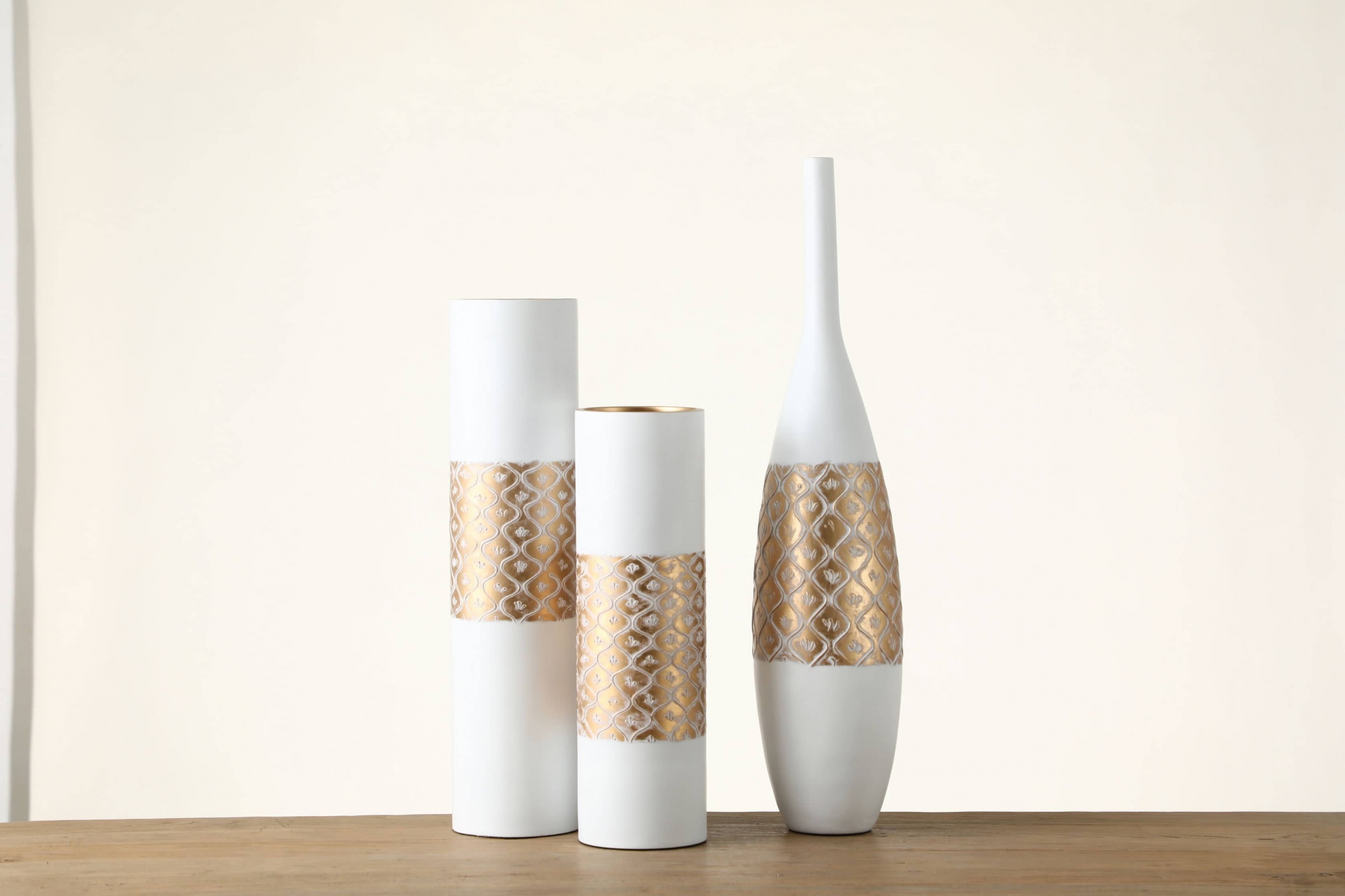 Wholesale Luxury Nordic Modern Home Hotel Decorative White and Gold Flower Vase Tall Table Decoration Vase for Flower
