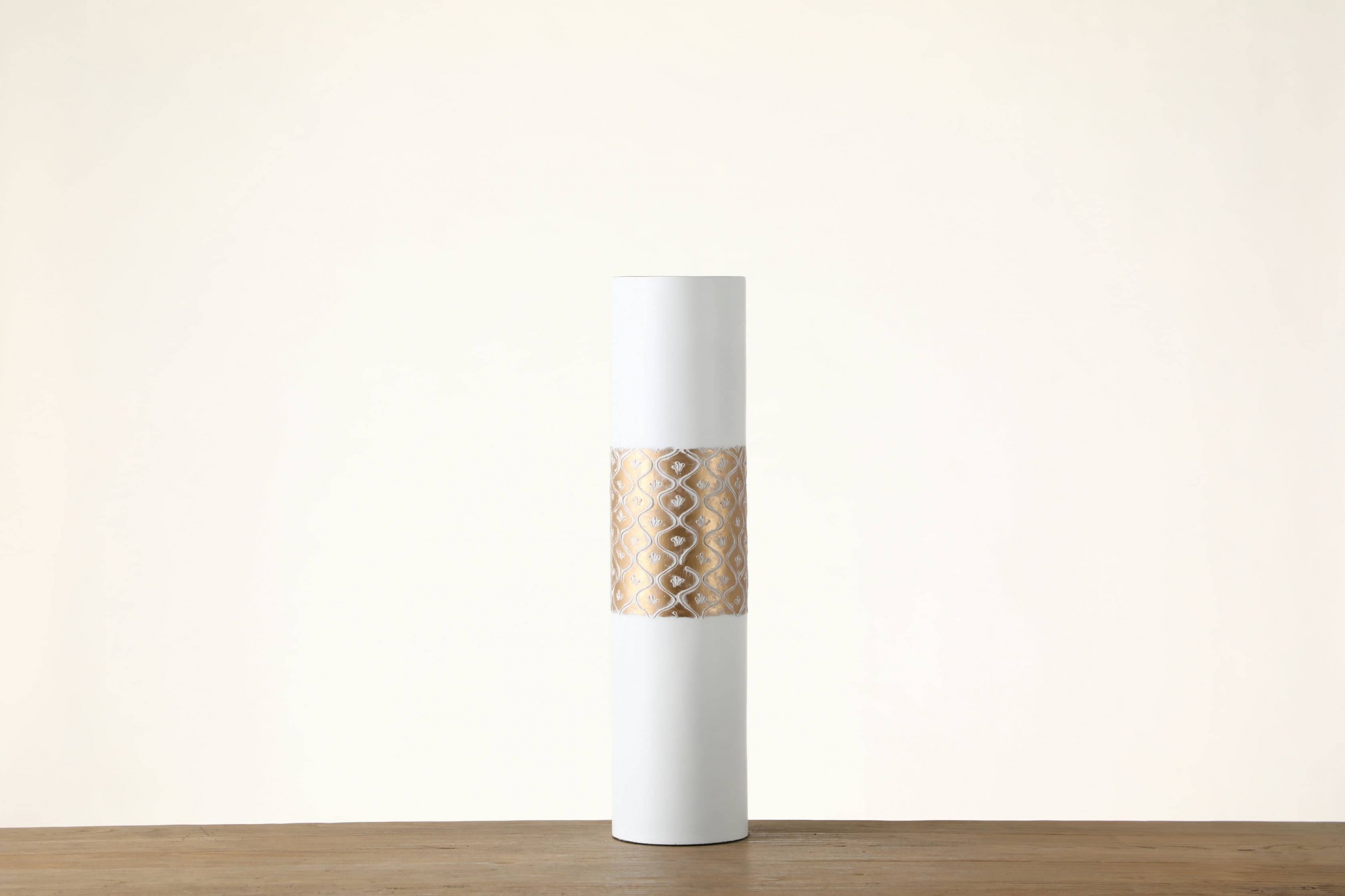 Wholesale Luxury Nordic Modern Home Hotel Decorative White and Gold Flower Vase Tall Table Decoration Vase for Flower
