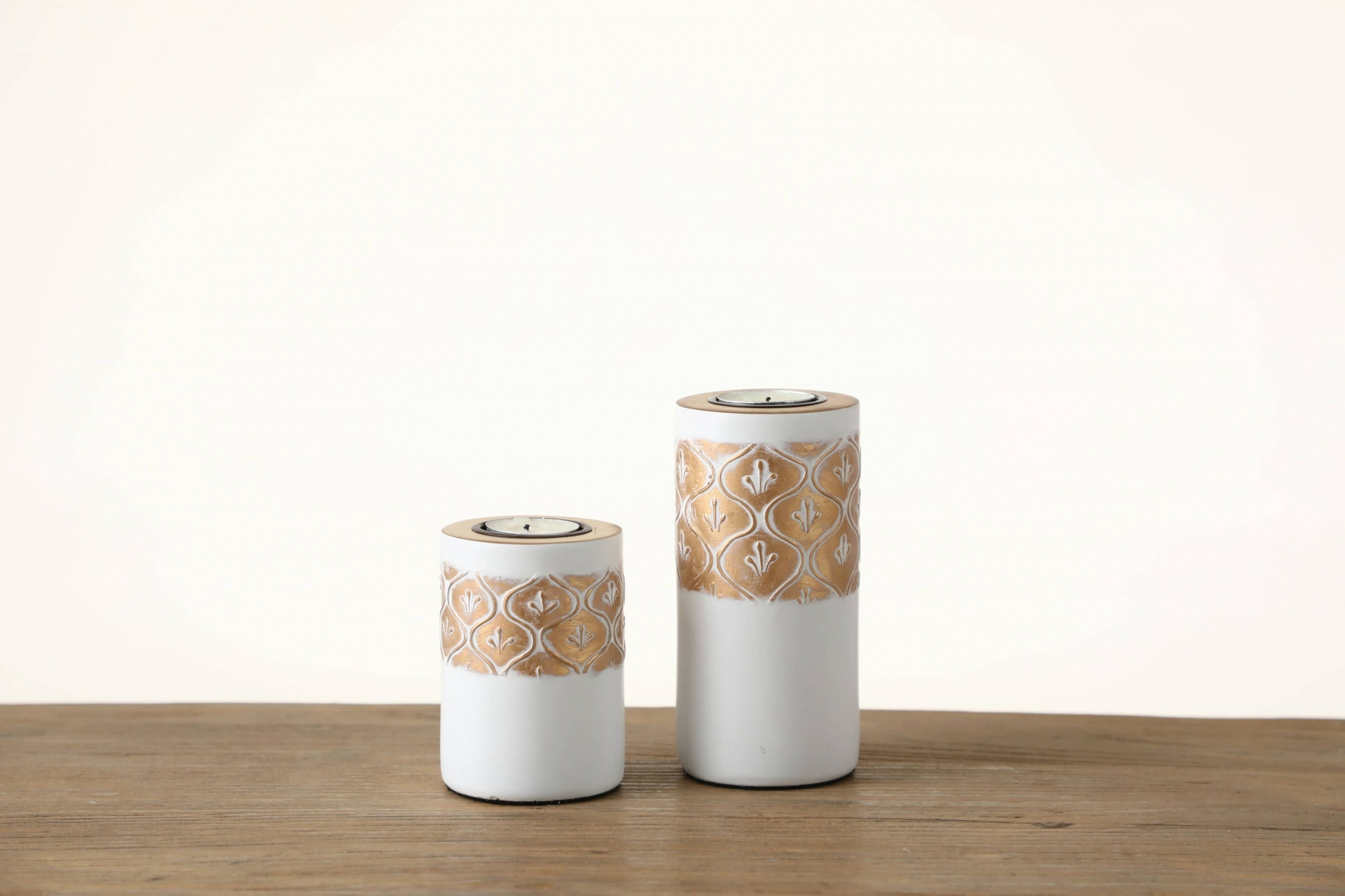Brass aged textured cylinder resin craft with lid