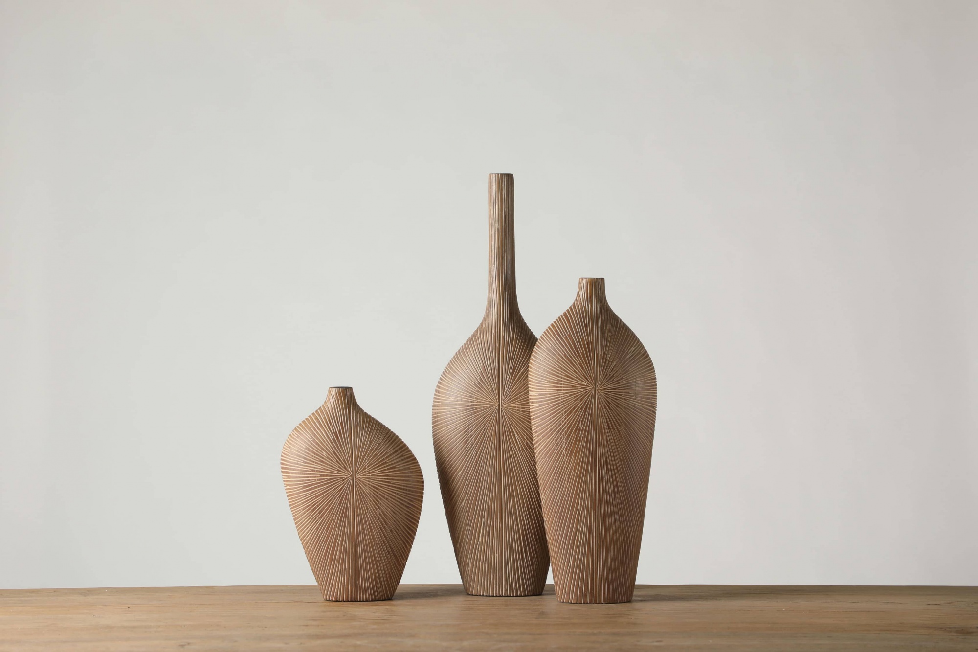 Imitation African woodcut art style resin craft vase