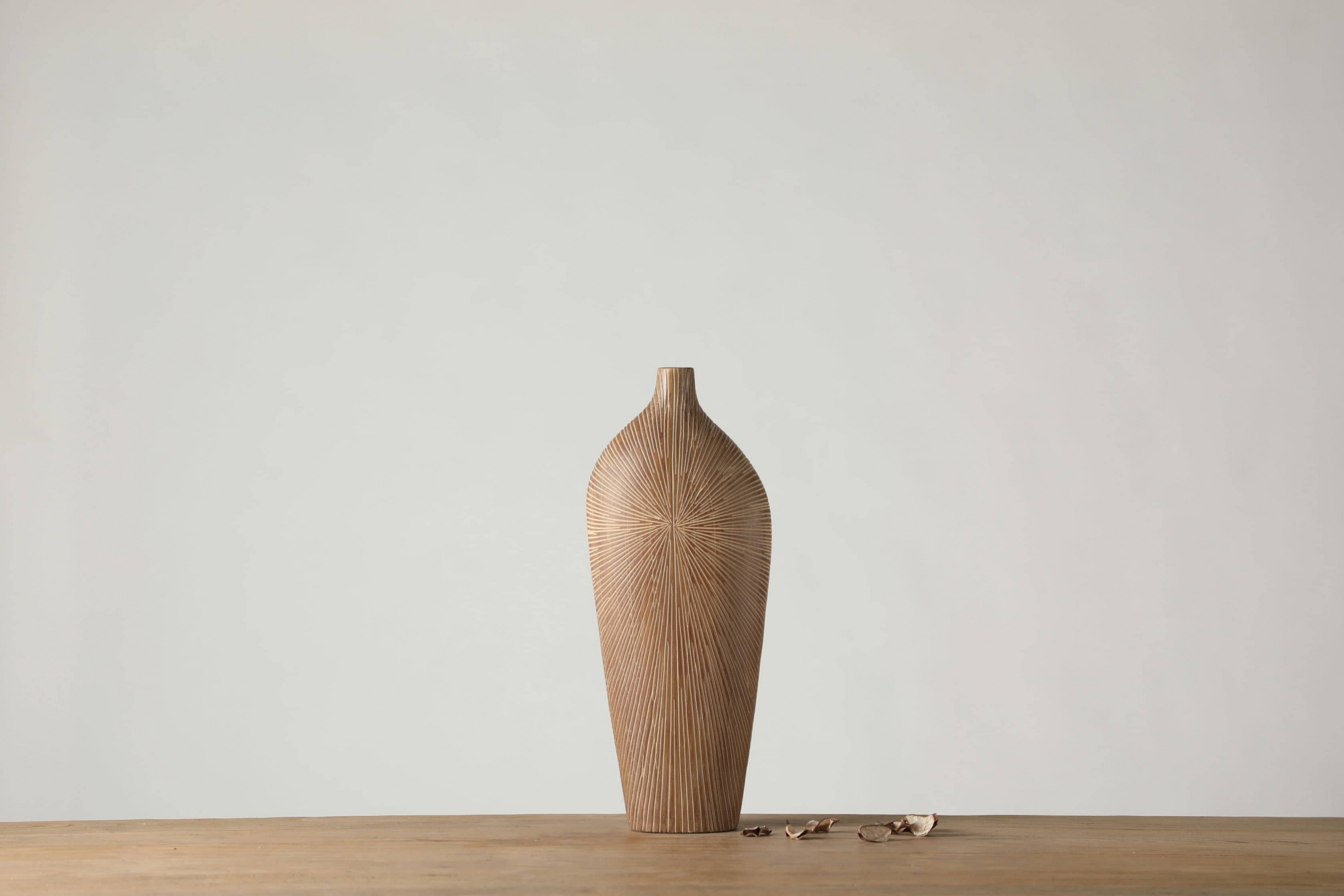 Imitation African woodcut art style resin craft vase