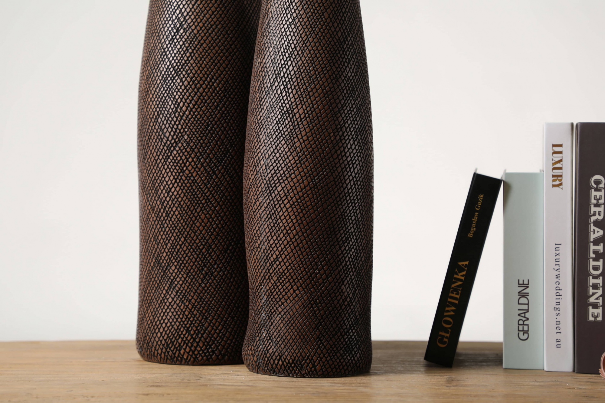 Fine-grained long-neck African rattan style resin handicraft vase
