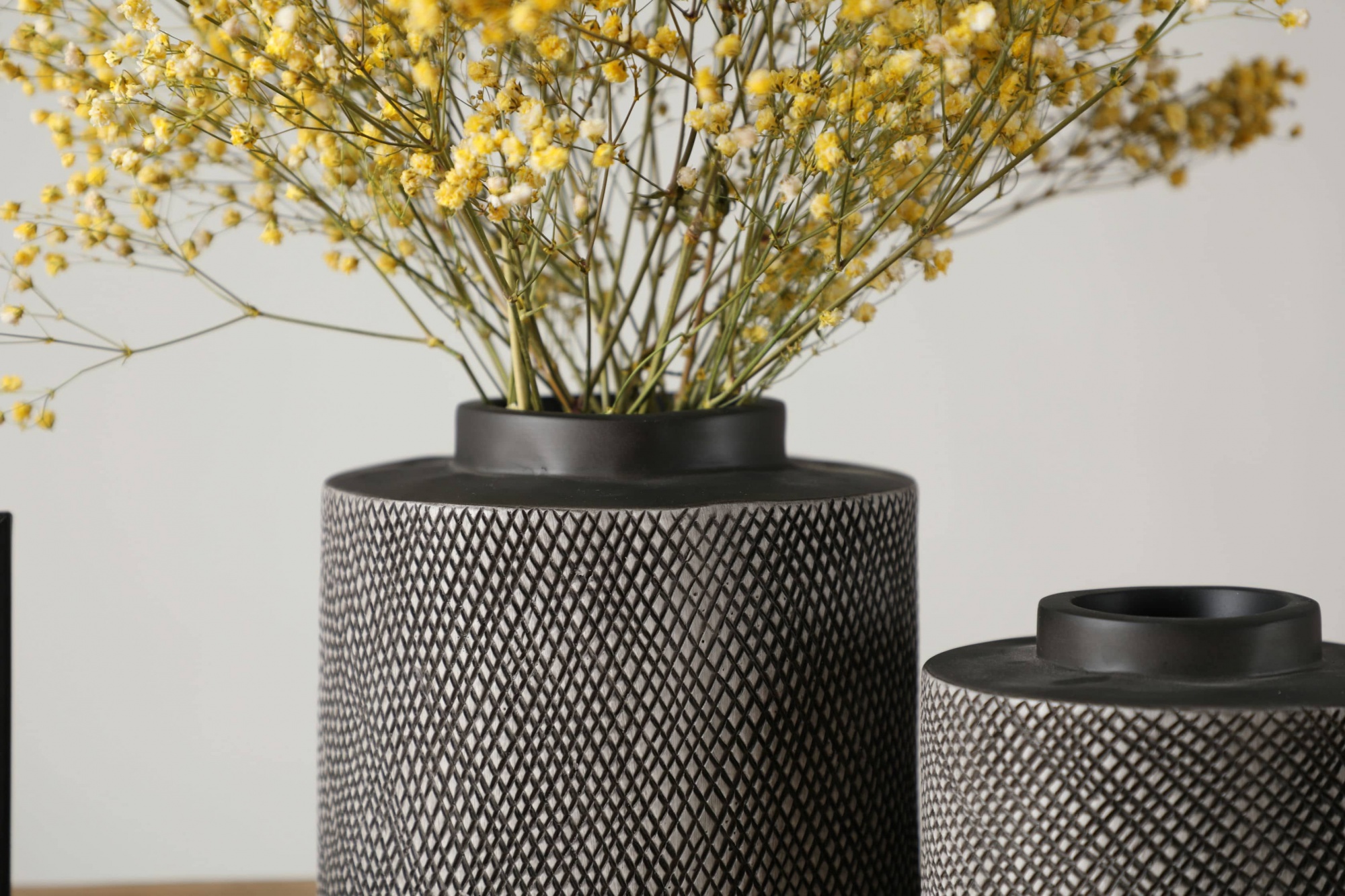 Modern Nordic Home Hotel Decoration Ornament Small Resin Vase Gift Vintage Antique Home Decor Handmade Art Flower Vase