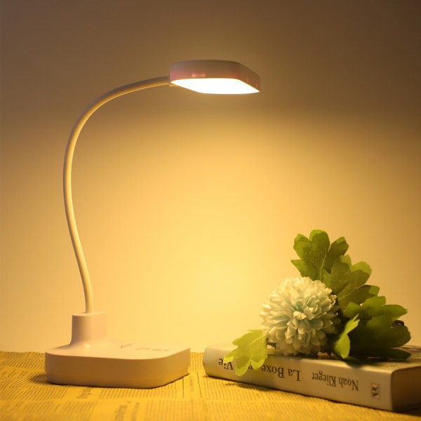D231 Desk lamp