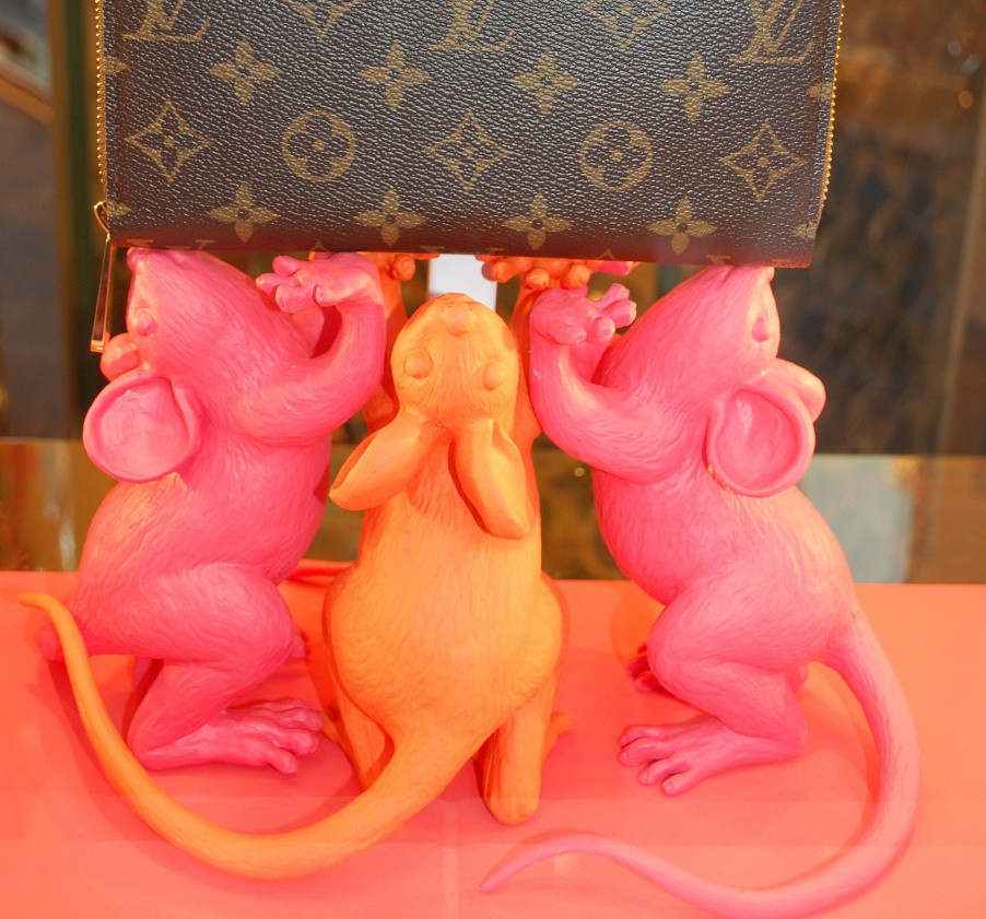 Animal model realistic style pink themed window display recommended works