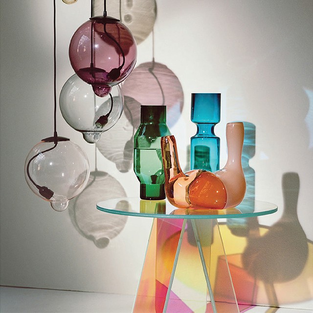 Recommended props for displaying semi transparent glass or acrylic handicrafts