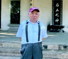 黄华献