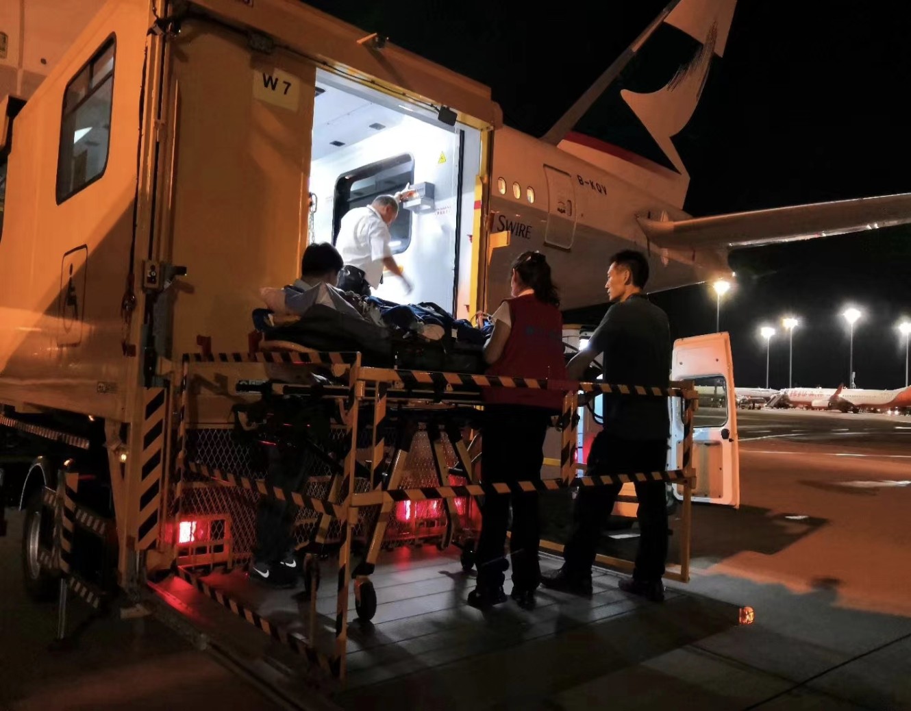 外籍人士广州旅游突发意外  TKP航空医疗保障送回温哥华