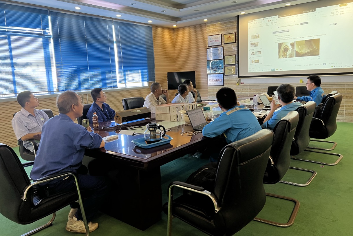 Yingde supervision came to our company to guide the work