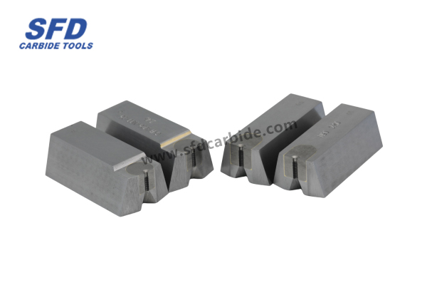 Nail Gripping Dies