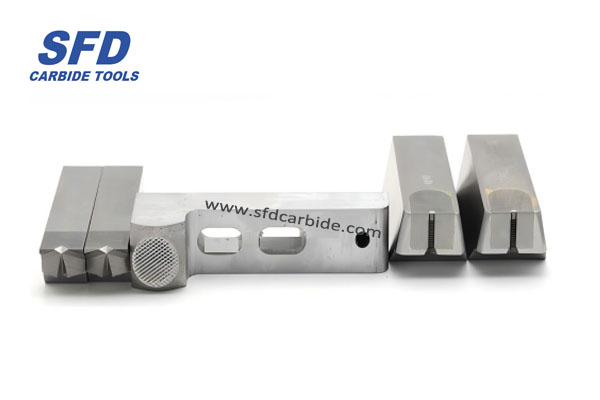 Nail Gripping Dies