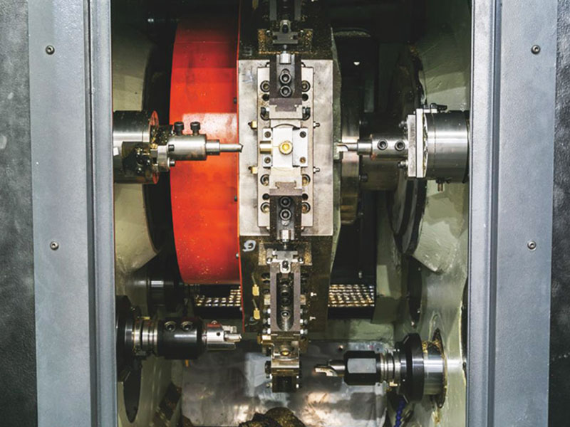 The structural characteristics and maintenance of fully automatic CNC lathes