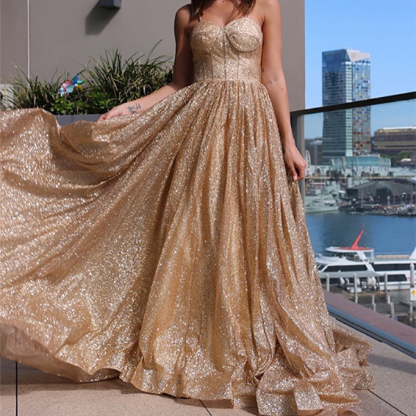一-22 Evening dresses