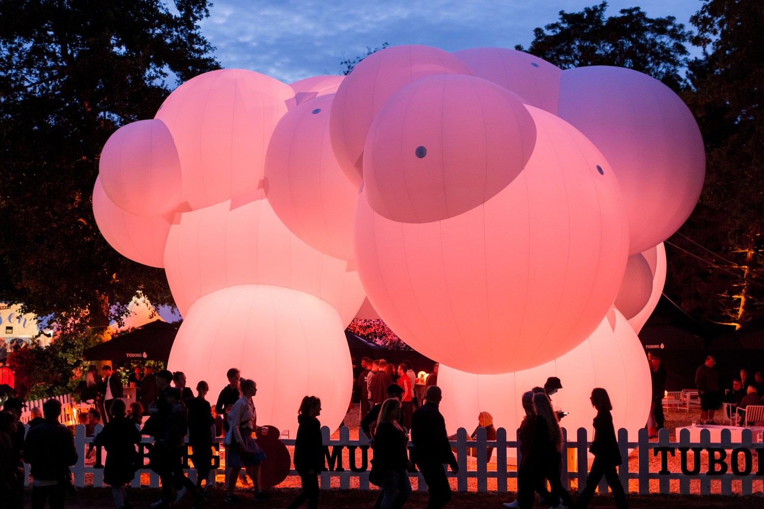 Inflatables for Art: Transforming Spaces with Air-Filled Creativity