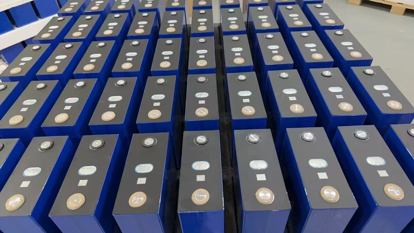 Best Practices for Maintaining Your LiFePO4 Batteries and BMS
