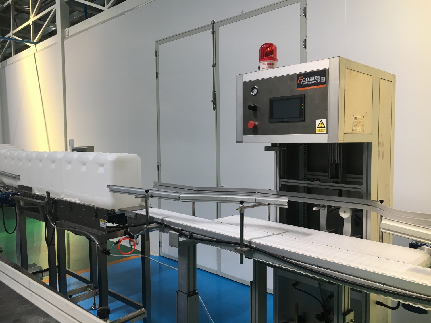 The test principle and function characteristics of air tightness detector are introduced