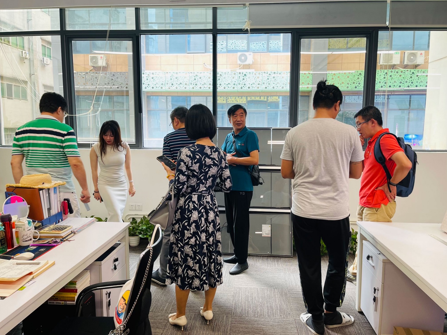 夏普显示刘秀萍总莅临恒云联科技考察指导