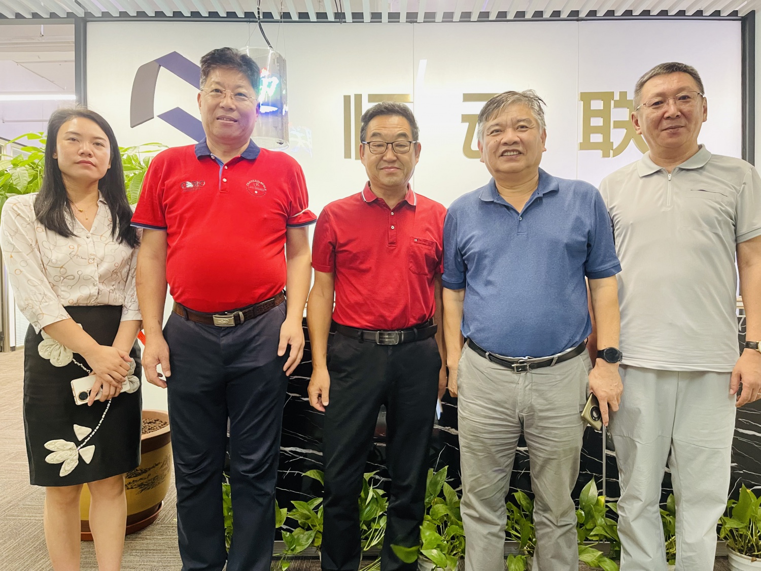 中国照明学会秘书长窦林平先生莅临恒云联参观指导